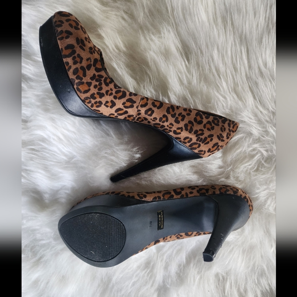 Guess sz 11M Women's Leopard Print High Heals